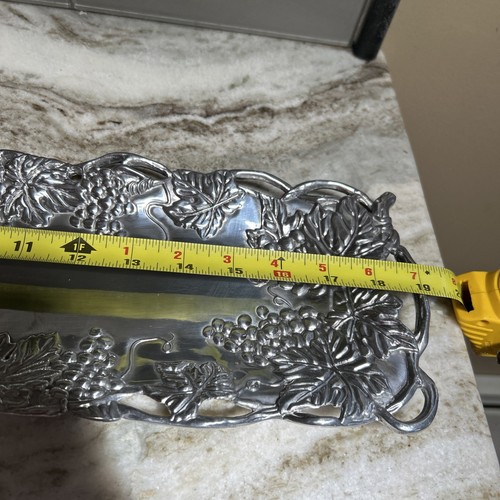 Vtg Arthur Court Grape Vine 19" Rectangular Aluminum Metal Serving Tray - Picture 2 of 7