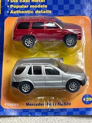 RARE MAISTO ROAD & TRACK DODGE DURANGO & MERCEDES BENZ ML320 #39
