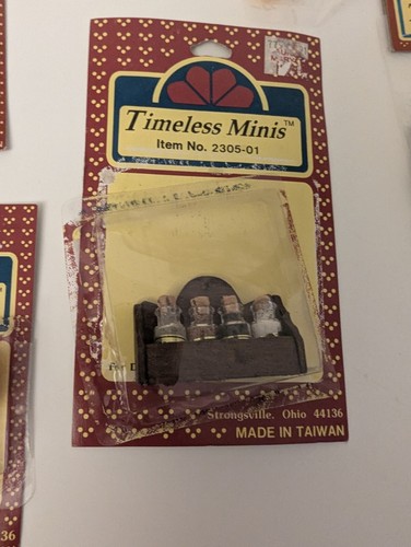 (7) Pieces Home Decor / Cleaning LOT Dollhouse Miniatures - Various Brands - Picture 2 of 7