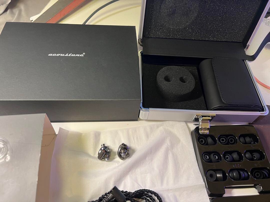 Acoustune HS1697TI In-Ear Monitors Titanium Hi-Res Acoustune HS1697TI In-Ear Monitors Titanium Hi-Res
