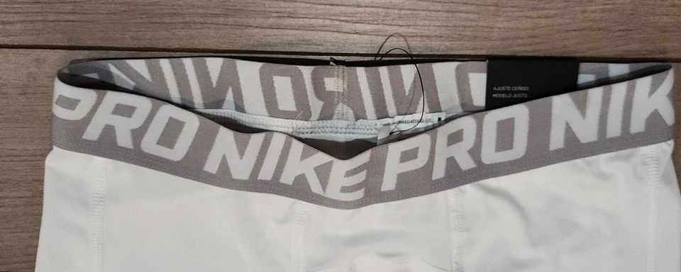 New Nike Boys Pro Dri-Fit Training Tights BV3516-100 WHITE XL.  MSRP 30.00 - Image 2 of 4