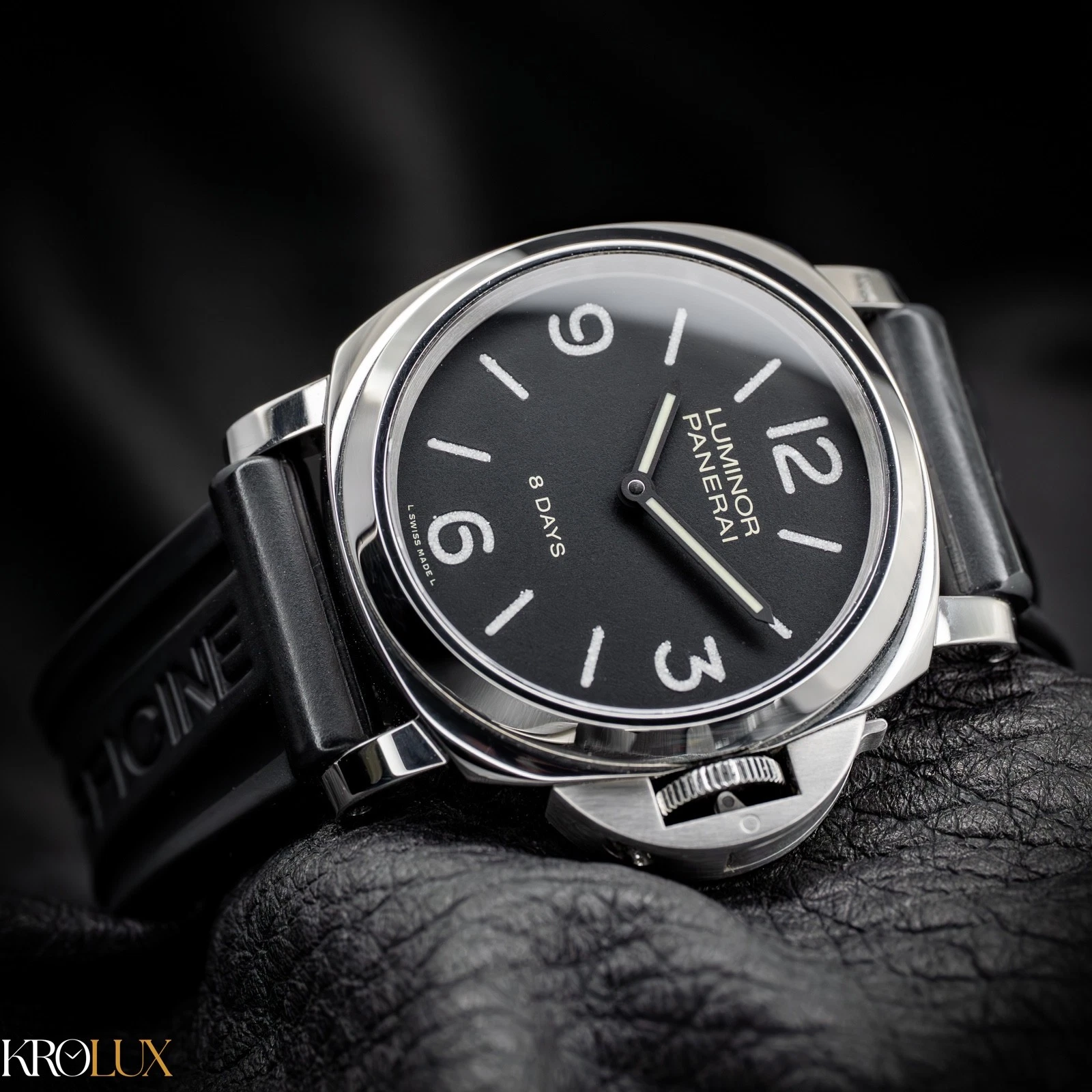 Panerai — Panerai Luminor Marina 44mm 8 Days Steel Black Watch - PAM00560 - Complete Set