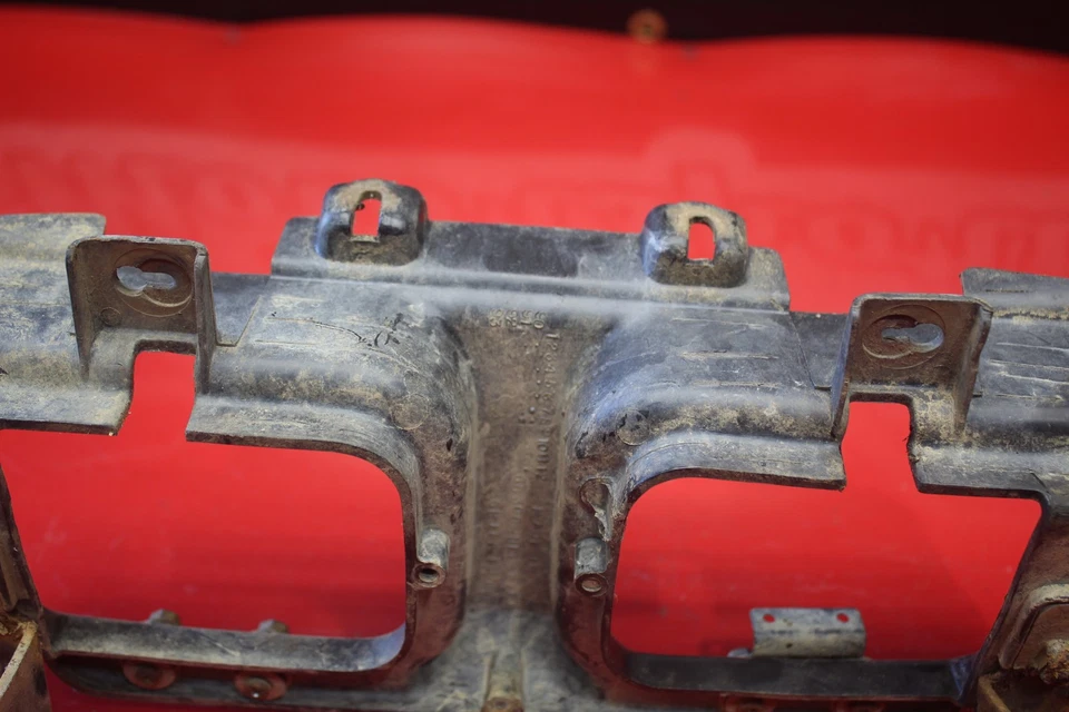 Honda Fourtrax 200 1992 faros parrilla carcasa 66300-HF1-670ZA Foto 4 de 4