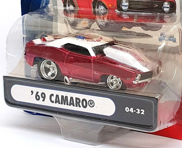 Muscle Machines 1/64 Scale 71161 04-32 - 1969 Chevrolet Camaro - Red/White - Image 2 of 4