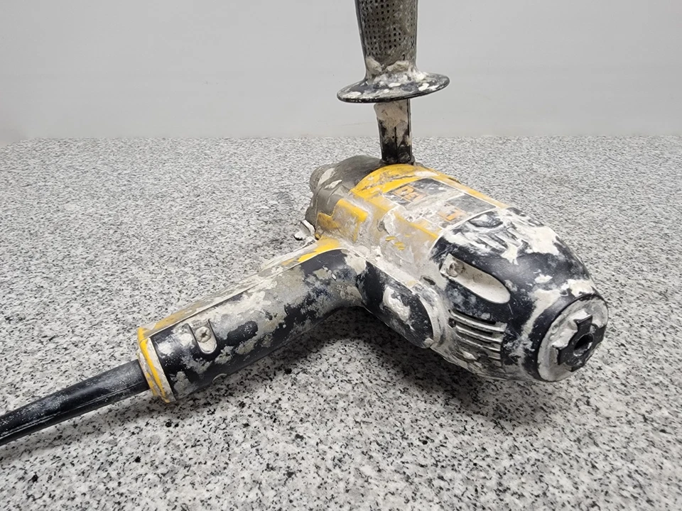 Broca Dewalt Heavy-Duty 1/2” velocidade variável cabo pá (DW130V) - Imagem 3 de 4