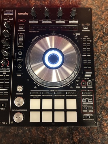 Pioneer DJ DDJ-SX2 4-Channel Controller Serato w/ Flight Case (LOOK) - Picture 6 of 19