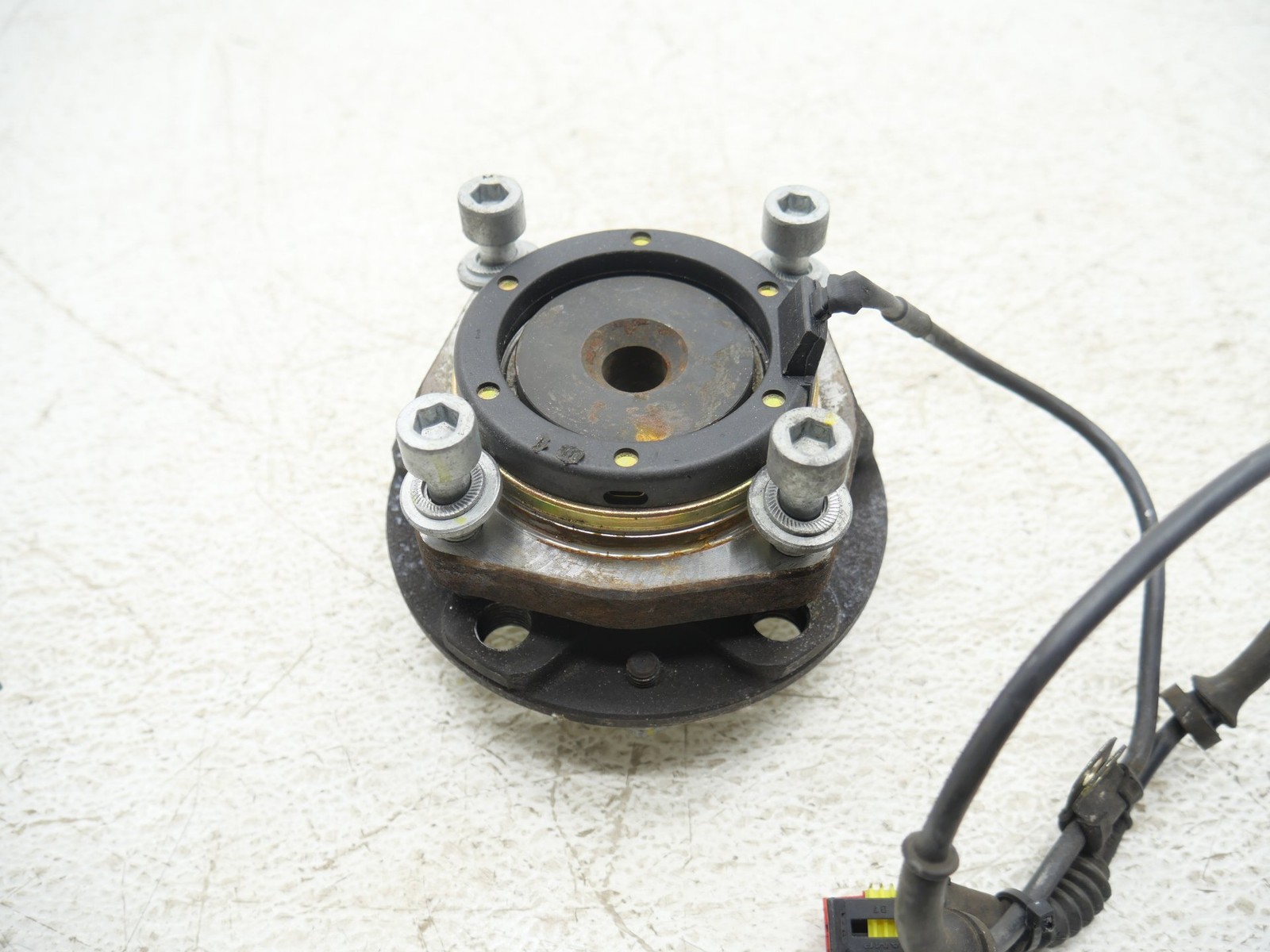 Ferrari 360 2000-2005 FRONT+LEFT Hub bearing assembly P/N 179070