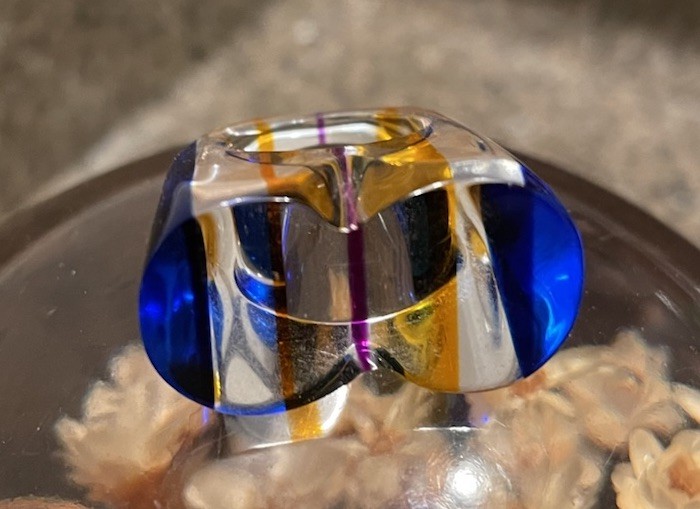 Retro Infinity Big Bold Lucite Ring!!! - image 3