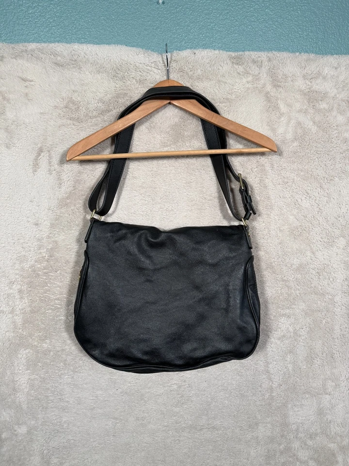 Bolso TOM FORD Jennifer mediano con doble correa en cuero negro dorado Foto 2 de 4