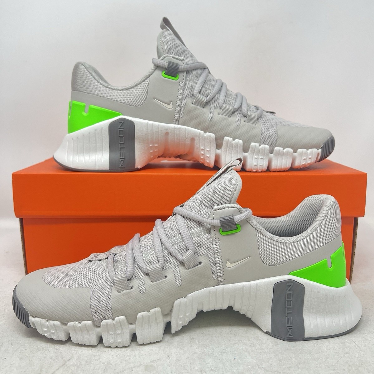 靴 Nike FREE METCOM5 Nike Free Metcon 5 Iron Ore Green Strike Men's Gym Workout Shoes