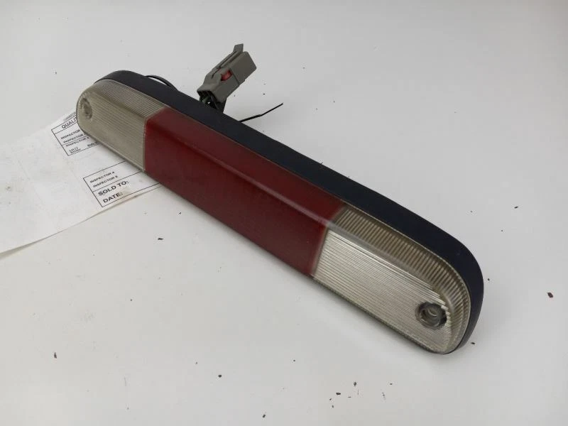 LÂMPADA DE PARADA DE MONTAGEM ALTA FORD RANGER 1998 - Imagem 2 de 4