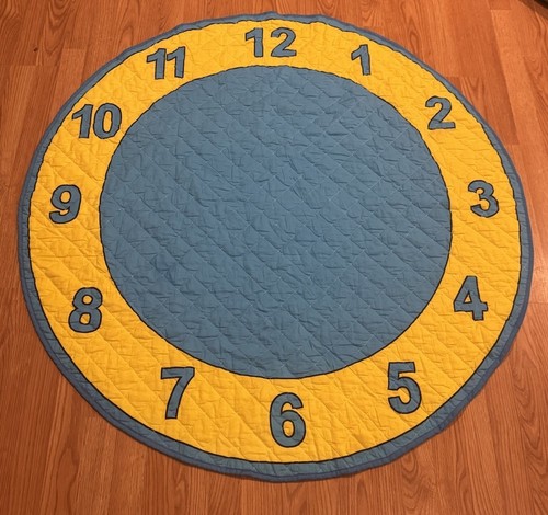 The Big Comfy Couch Quilted Clock Blanket Rug Stretch Vintage 90s PBS Super Rare - Afbeelding 1 van 4