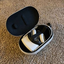 Oculus Quest 2 | 128 GB | Elite Headstrap | Oculus Case | Great Condition