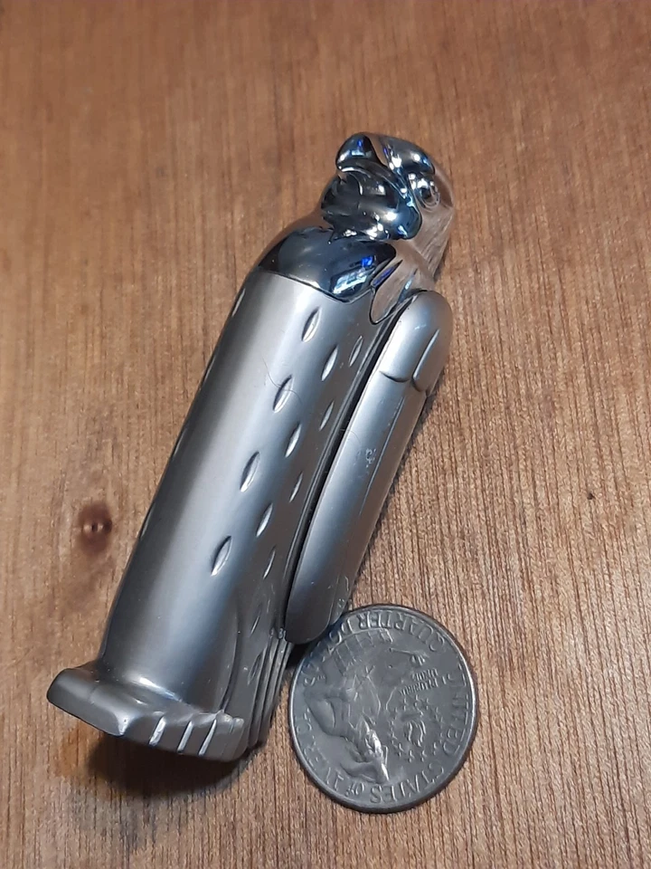 Vtg Lighter Novelty Silver American Eagle Torch Sparks Lights No Guarantee L59 - Image 2 of 4