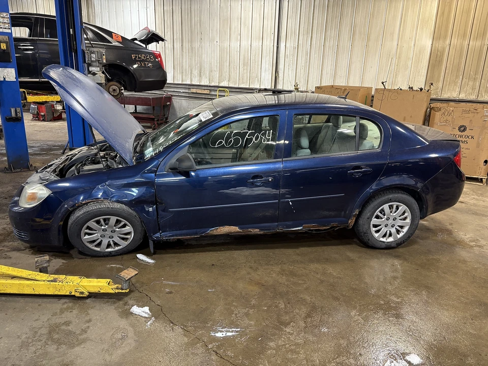 Used Front Right Door Window Regulator Front fits: 2009 Chevrolet Cobalt Sdn man - Image 3 of 4