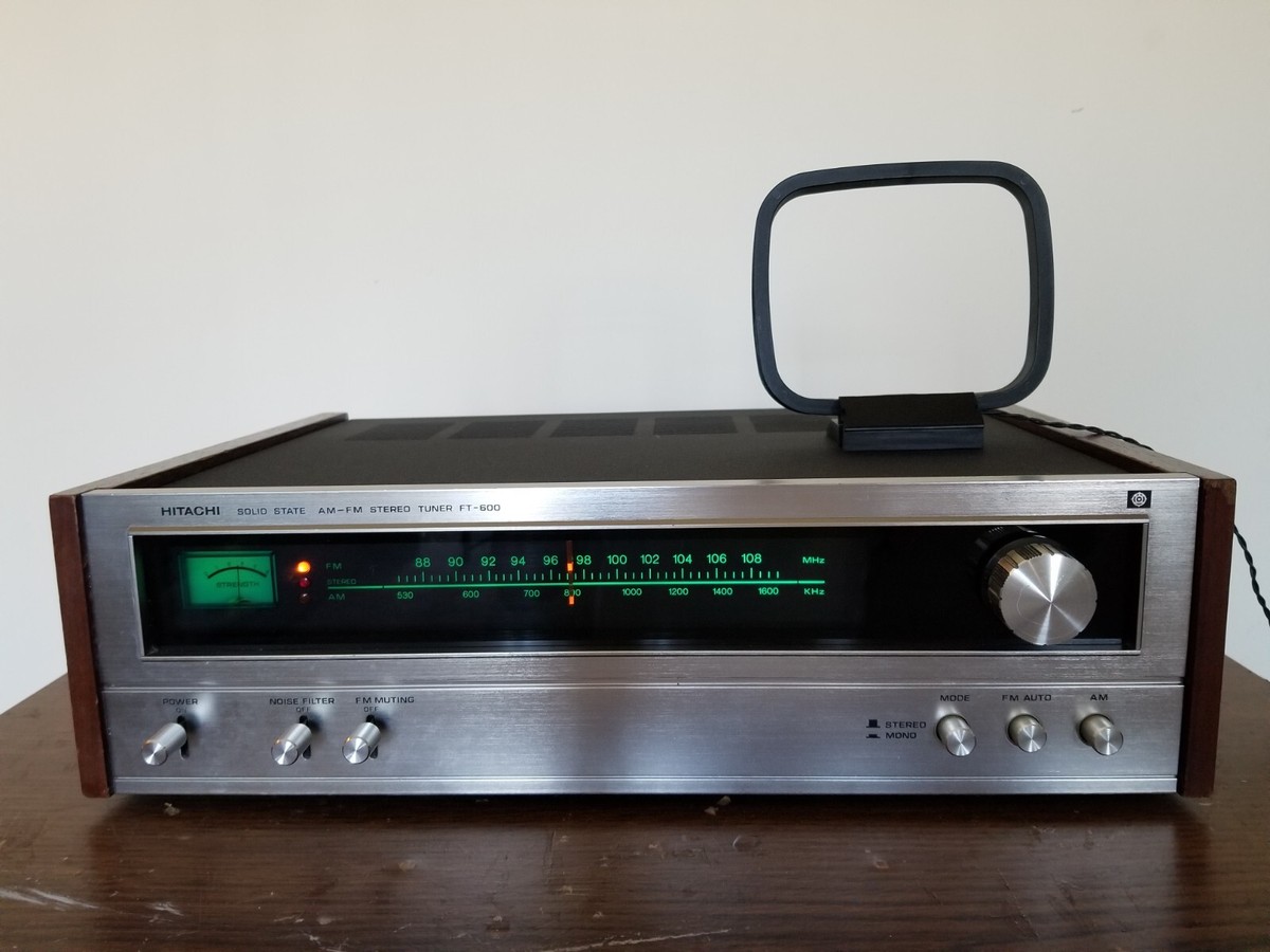 HITACHI FT-600 AM/FM STEREO TUNER w/Antenna/1972/Made in