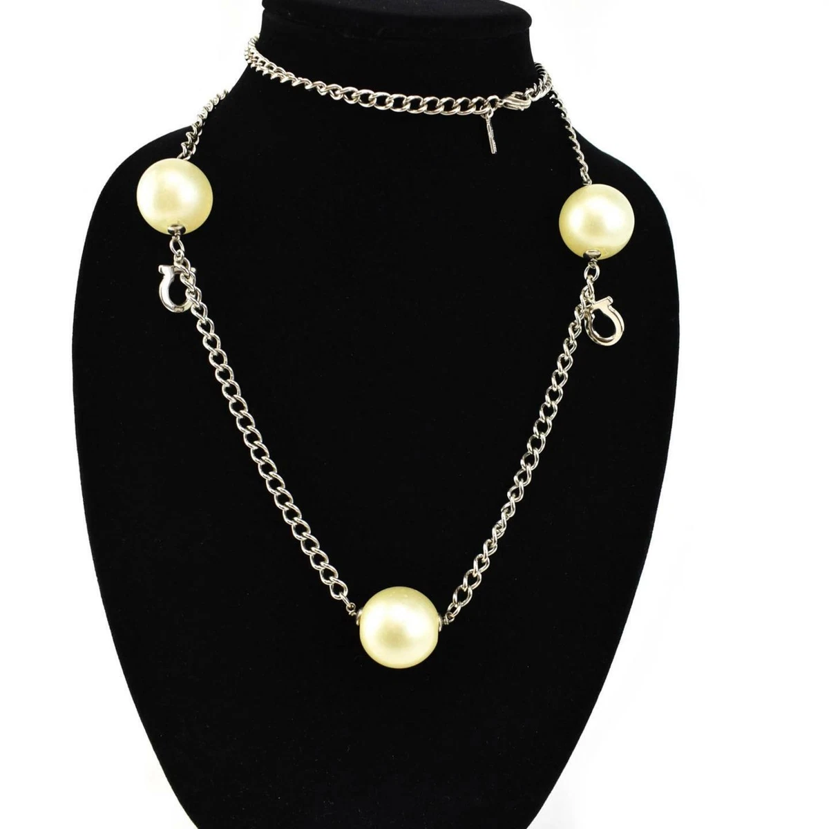 Salvatore ferragamo pearl best sale necklace