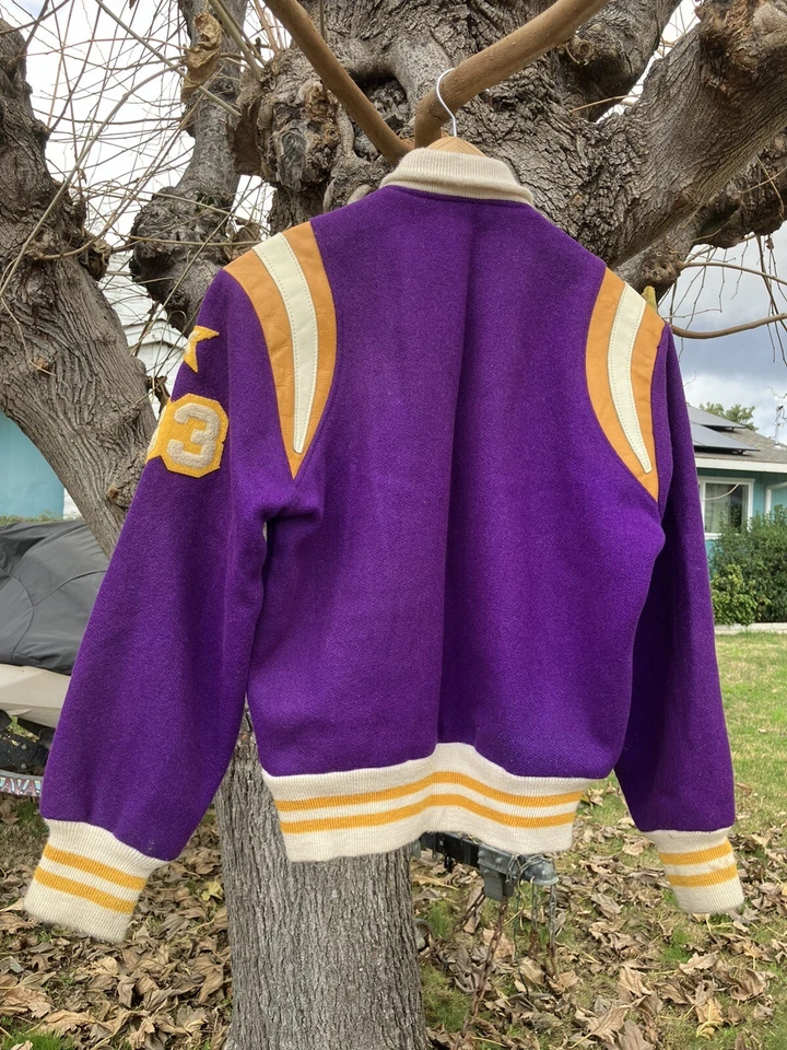 Chaqueta vintage Wmn Letter púrpura/amarillo 1983 ¡Buena!! Foto 4 de 4
