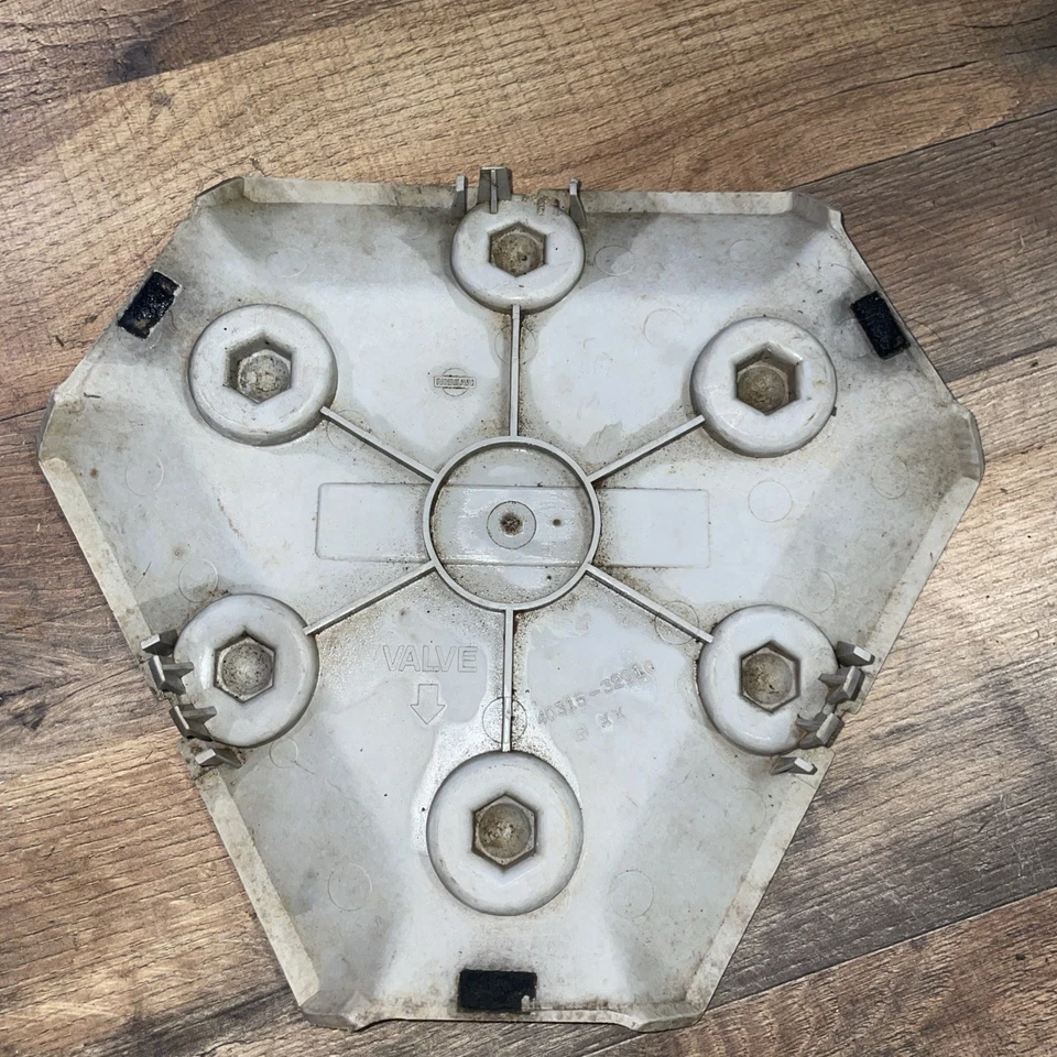 #S (1) 1987-1993 Nissan Pathfinder corpo rígido tampa central traseira calota 40315-32G10 - Imagem 2 de 4