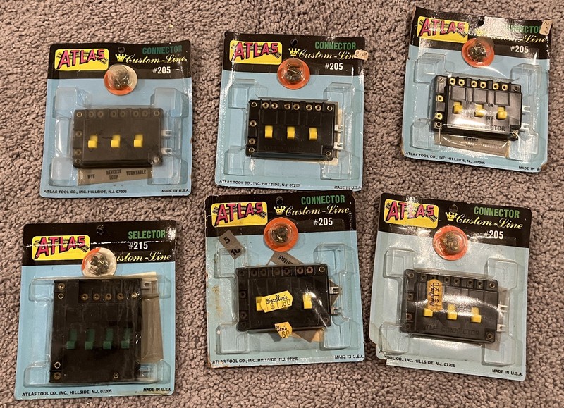 Lot of 5 Atlas #205 Connectors and 1 #215 Selector HO Scale Train New in Package