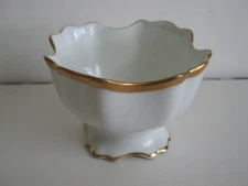 ROSENTHAL TYPE WHITE CHINA SHORT PEDESTAL OPEN SALT CELLAR w/GOLD TRIM/GERMANY