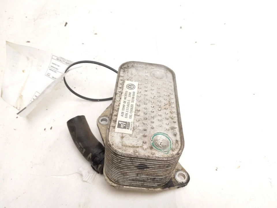 ENFRIADOR DE ACEITE DE MOTOR PARA VOLKSWAGEN JETTA 2009 Foto 3 de 4