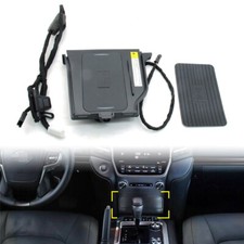 Wireless Car Charger Phone Fast Charging Pad for Toyota Land Cruiser LC200 16-21