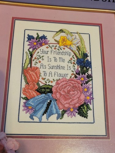Flowers of Friendship Book 424 Charted Designs for Cross Stitch & Needlepoint - Picture 2 of 10