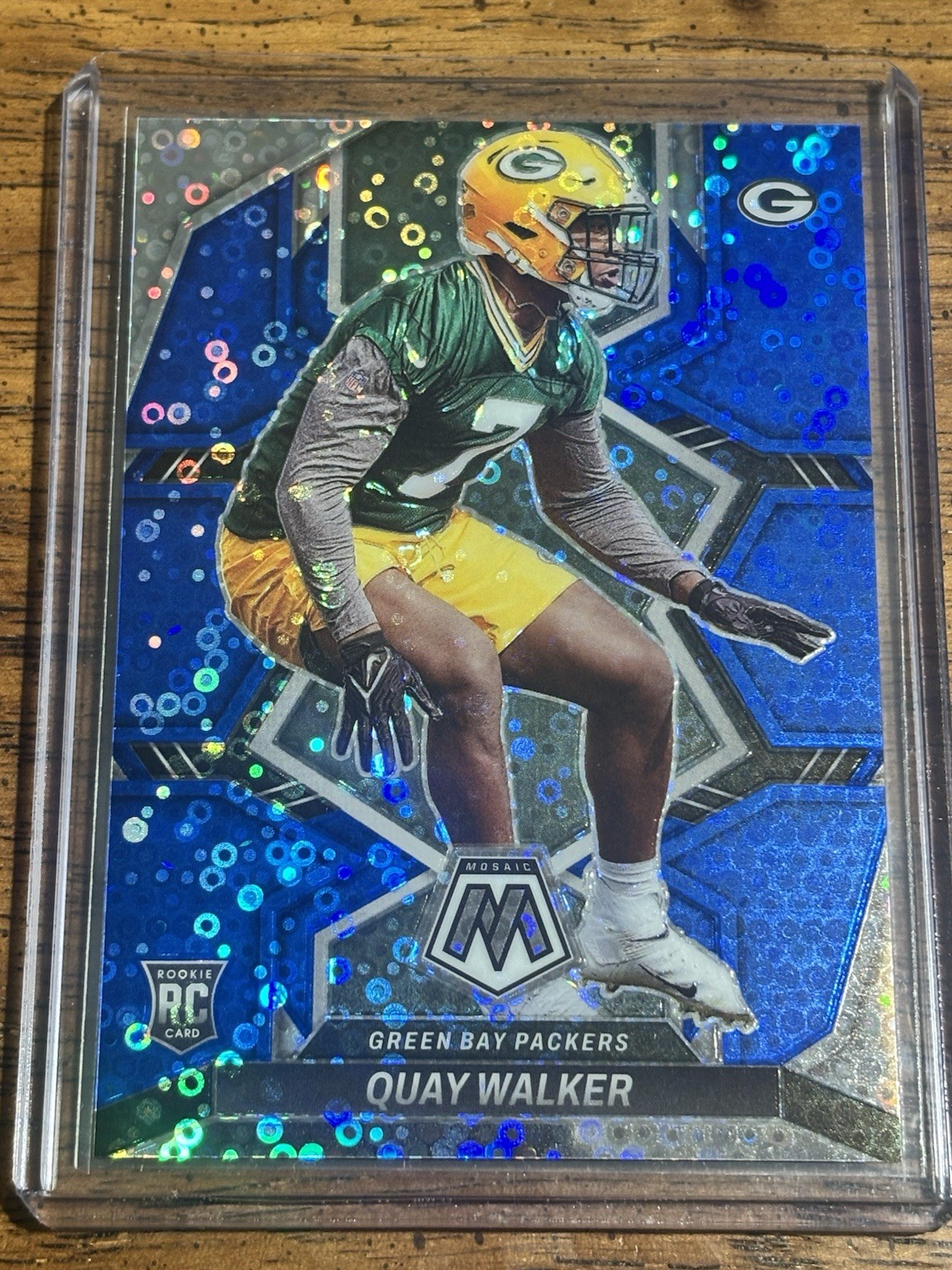 2022 Panini Mosaic Rookie Quay Walker #372 No Huddle Blue Mosaic Prizm /75 RC