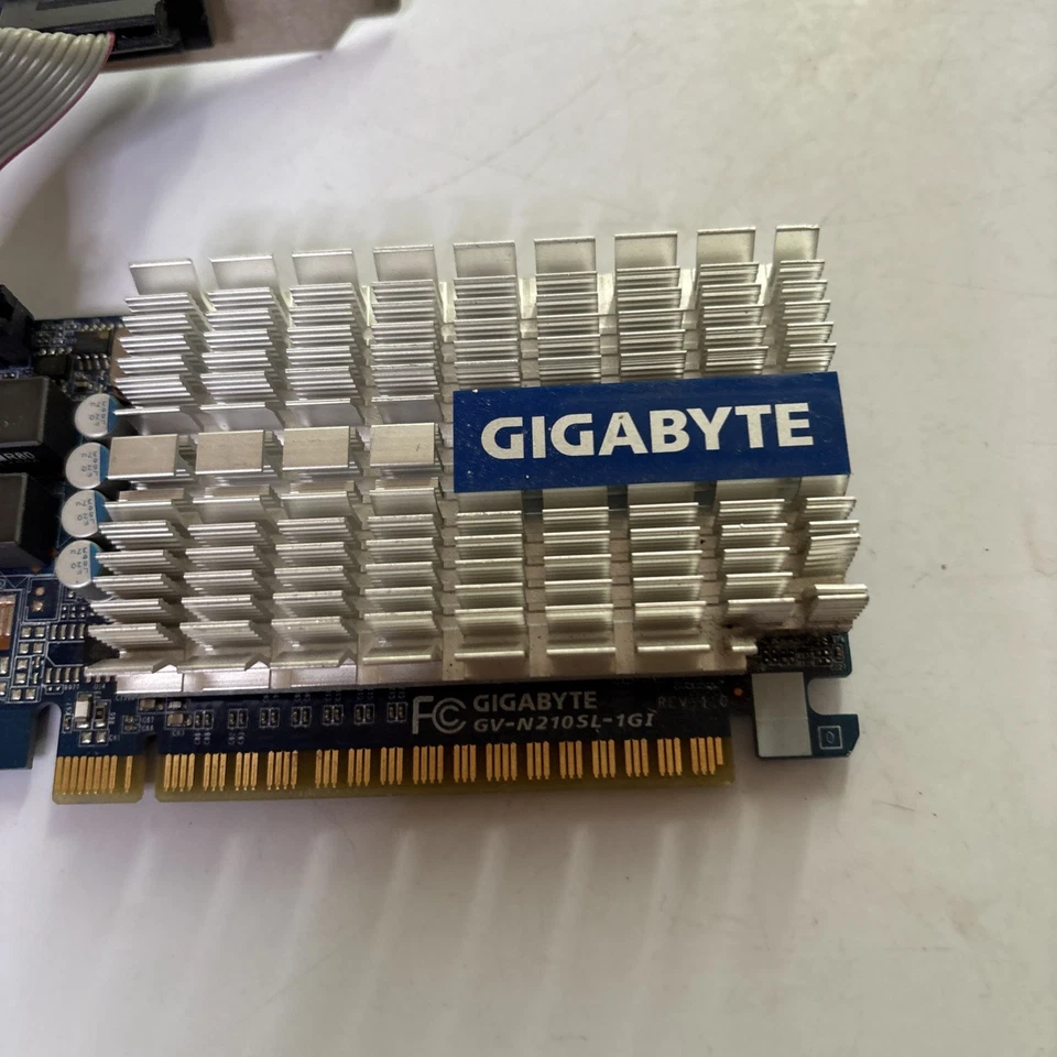 Gigabyte GV-N210SL-1GI Graphics Card Dual link DVI-I/ D-SUB/HDMI - Image 2 of 4