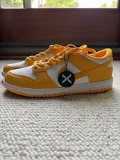 Nike Dunks Yellow Size 8.5