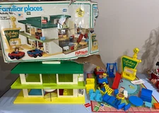 Vintage Playskool HOLIDAY INN HOTEL Familiar Places 1970s Accessories (ToteSS)
