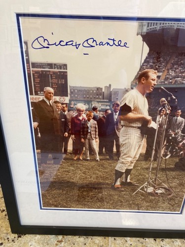 Mickey Mantle signed 1965 Mickey Mantle Day 11 x14 photo Beckett 10 Gem MINT! - Picture 2 of 5