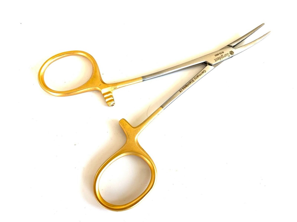 Forcipe Chirurgico Immagine Stock. Immagine Di Acciaio - 23330429 - Foto 5