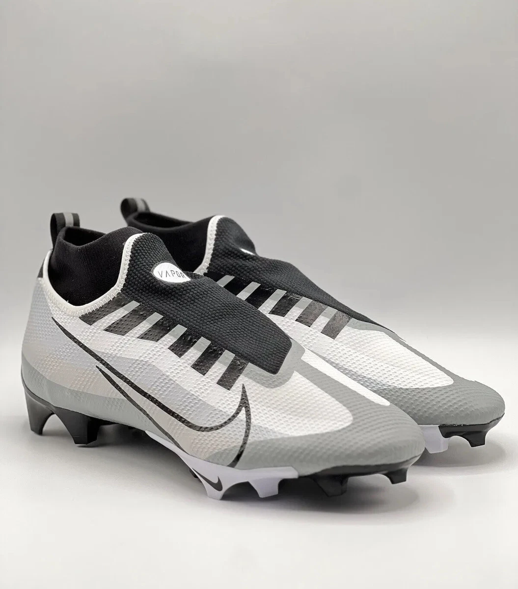 13c football store cleats