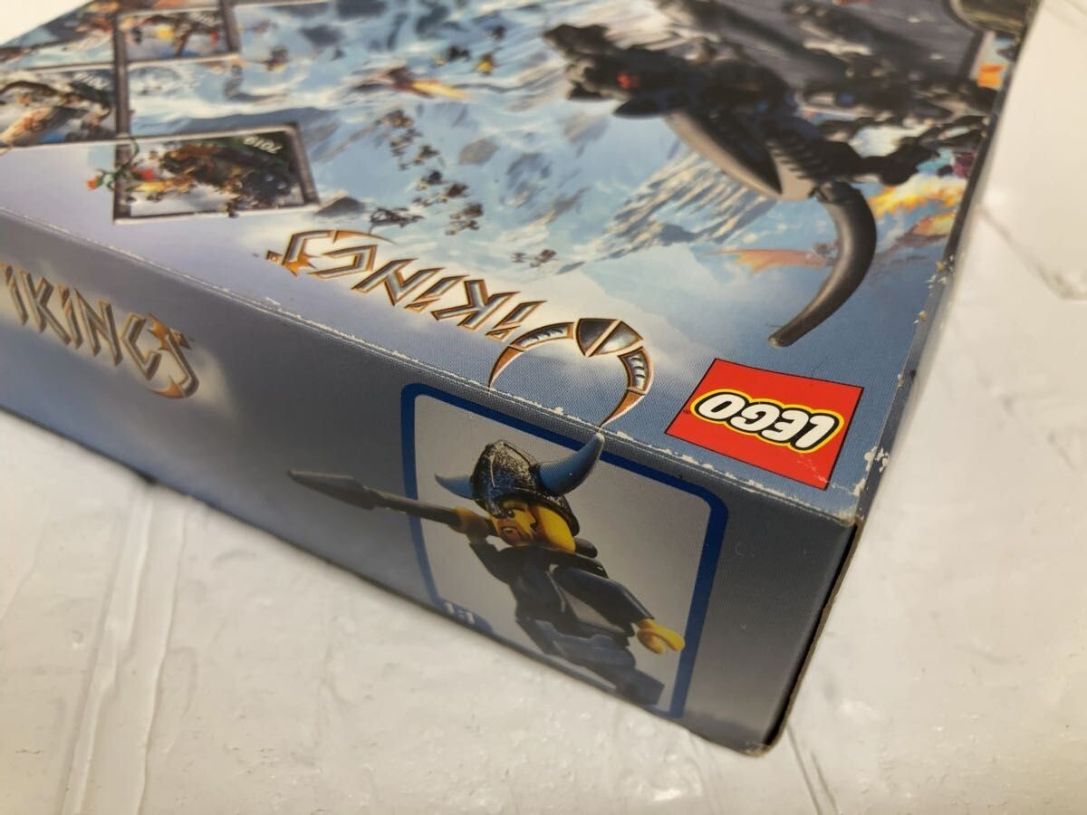 NEW LEGO Vikings 7015 Viking Warrior Challenges the Fenris Wolf F
