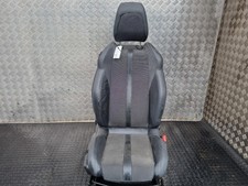 Peugeot 2008 Sitz vorne rechts MK2 2021