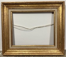 Antique Frame 3P Gold With Moldings View: 20.5x25.5 Entire: 31x37