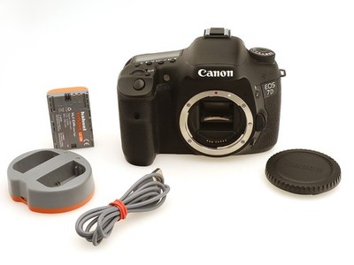 Canon EOS 7D DSLR Kamera Gehäuse mit bisher 19973 Auslösungen !