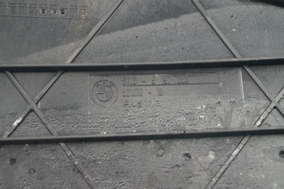 Conjunto painel de acabamento carpete console central esquerdo direito 51169197333 BMW M6 F12 2012-2018 - Imagem 4 de 4