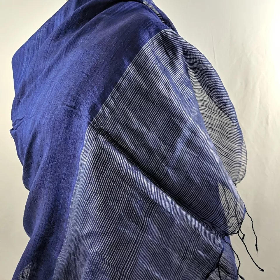 NWT Fabindia 100% Silk Hand Woven Shawl Stole Scarf Purple Silver - Image 2 of 4