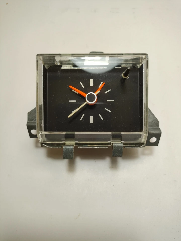 Chrysler 300 New Yorker 1969 Newport Town & Country reloj 2927999 nuevo en stock Foto 2 de 4