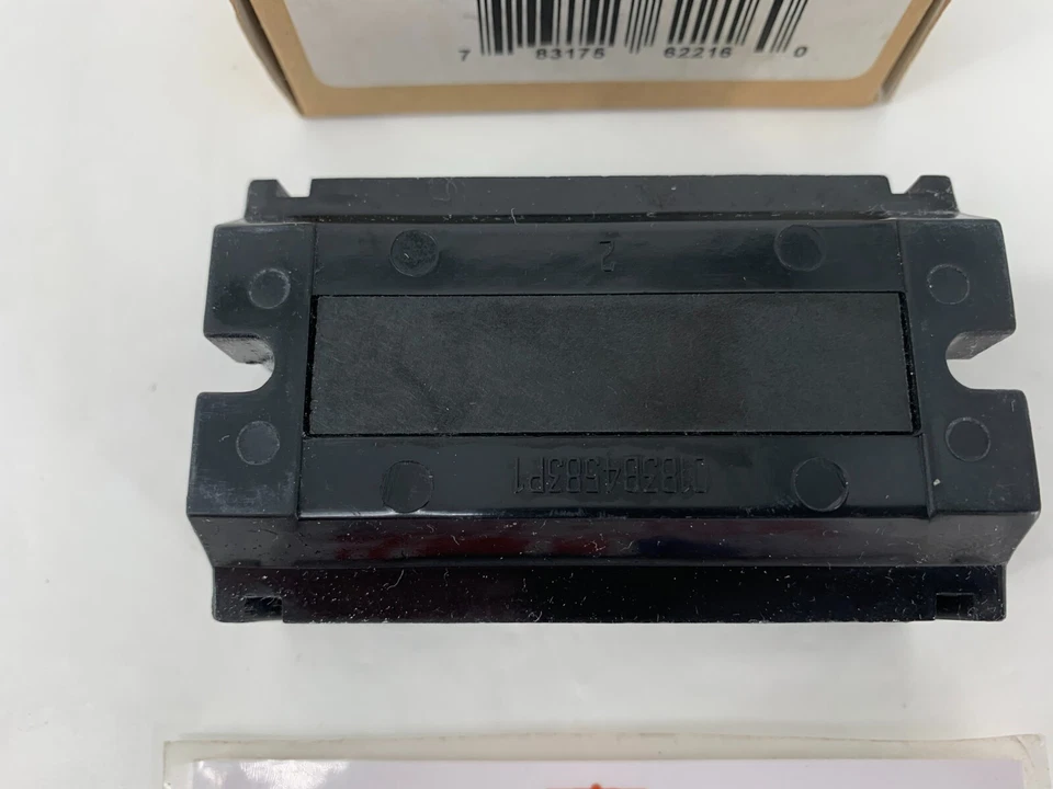 General Electric EB25B04 One-Piece Terminal Board 600V 30A 18 to 10 AWG Wire - Image 3 of 4