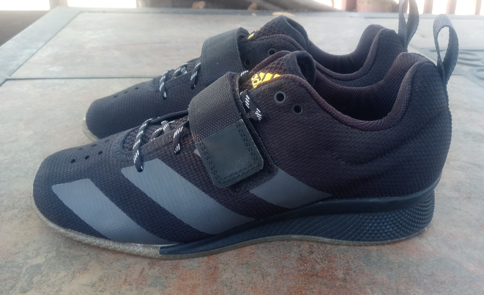 SAOLA Adidas Adipower Weightlifting 2 da uomo US 7 5 GRIGIO GIALLO NERO SUOLA IN GOMMA.
