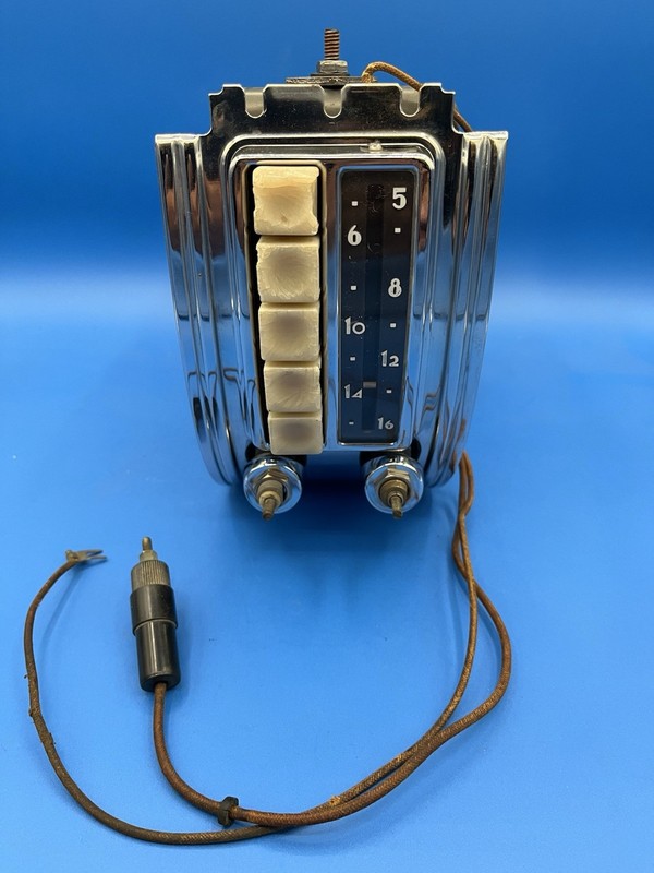 1949 1950 GM CHEVROLET PUSHBUTTON RADIO