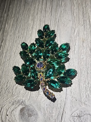 Unbranded Green Leaf Brooch