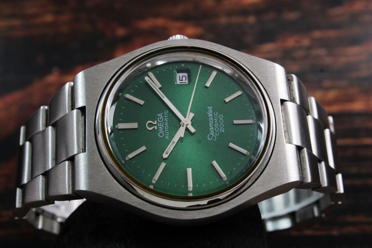 Vintage Omega Seamaster Cosmic 2000 Jumbo Sunburst Green Vintage Omega Seamaster Cosmic 2000 Jumbo Sunburst Green
