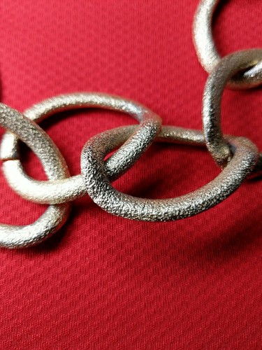 Vintage 80's Glitter Chunky Goldtone Chain Link choker necklace. 18"-21' - Picture 3 of 4