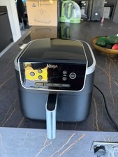 Ninja Air Fryer Pro 4.7L (Model AF140UK) in black - New and Genuine