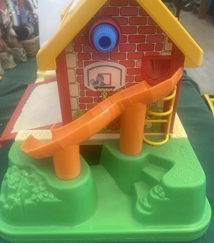 Vintage 1988 Fisher Price Little People School House Playset W/Playground